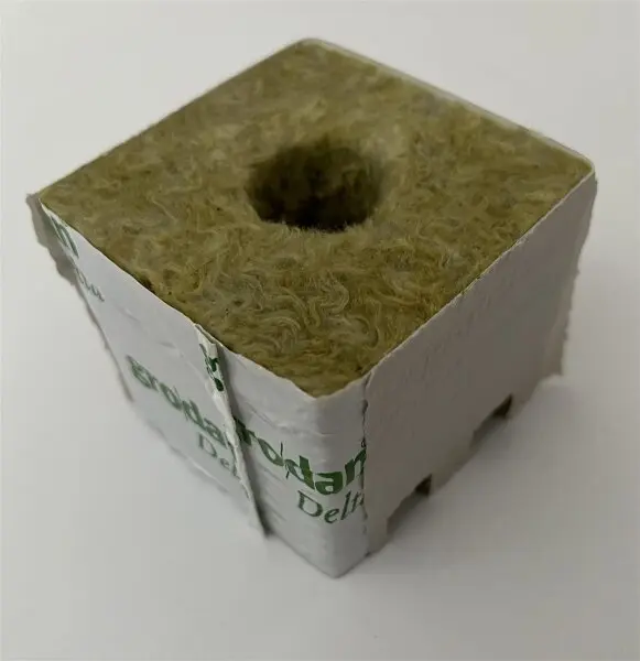 Grodan 75 mm Steinwollwürfel, kleines Loch (28/35)